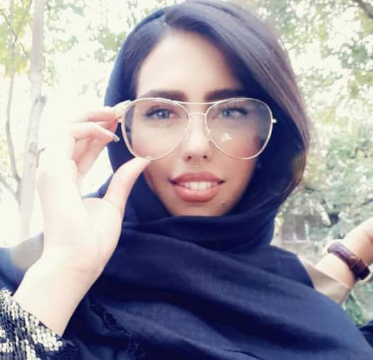 سمانه فرهادی