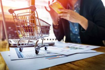 مقایسه پی پال و کارت اعتباری : کدام یک برای خرید اینترنتی بهتر است؟