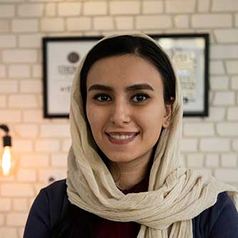 سارا کریمی